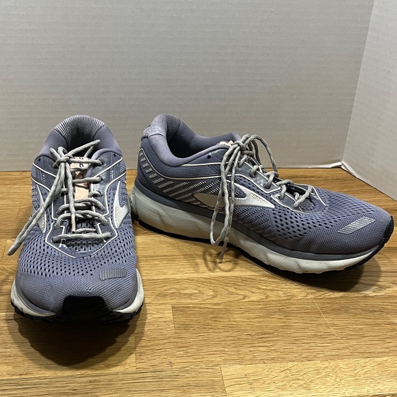 Brooks Ghost 12 Walking Running Shoes in Purple Gray & Silver Women’s 10 Wide - Picture 1 of 16